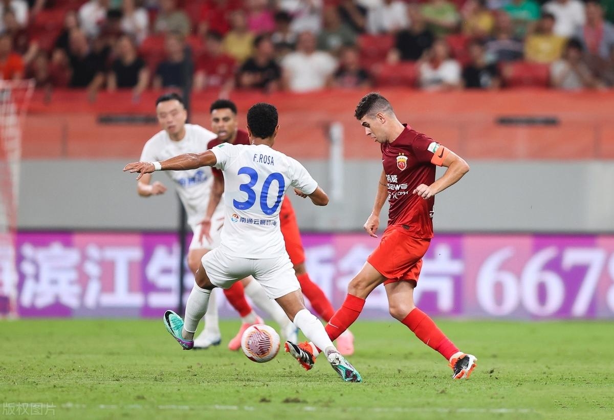 九游官方网站-包含转会期体能课后，利物浦豪取连胜备战足总杯，目标明确，身体对抗强度拉满的词条