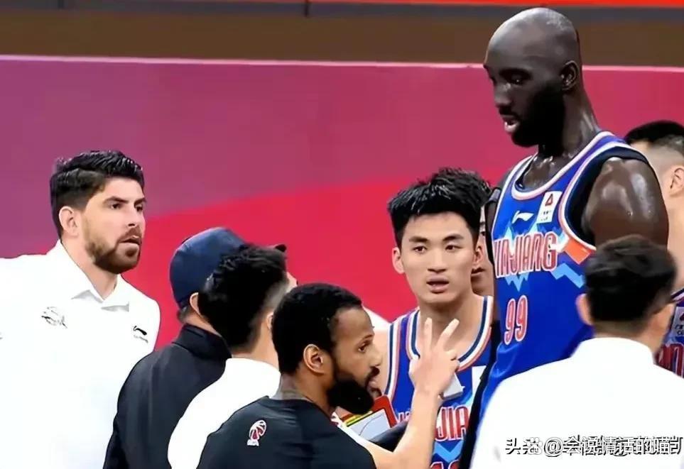 九游应用下载-包含国际比赛日英超传出新动向；新疆广汇造点机会；管理层表态——压力陡增；赛程密集仍需轮换的词条