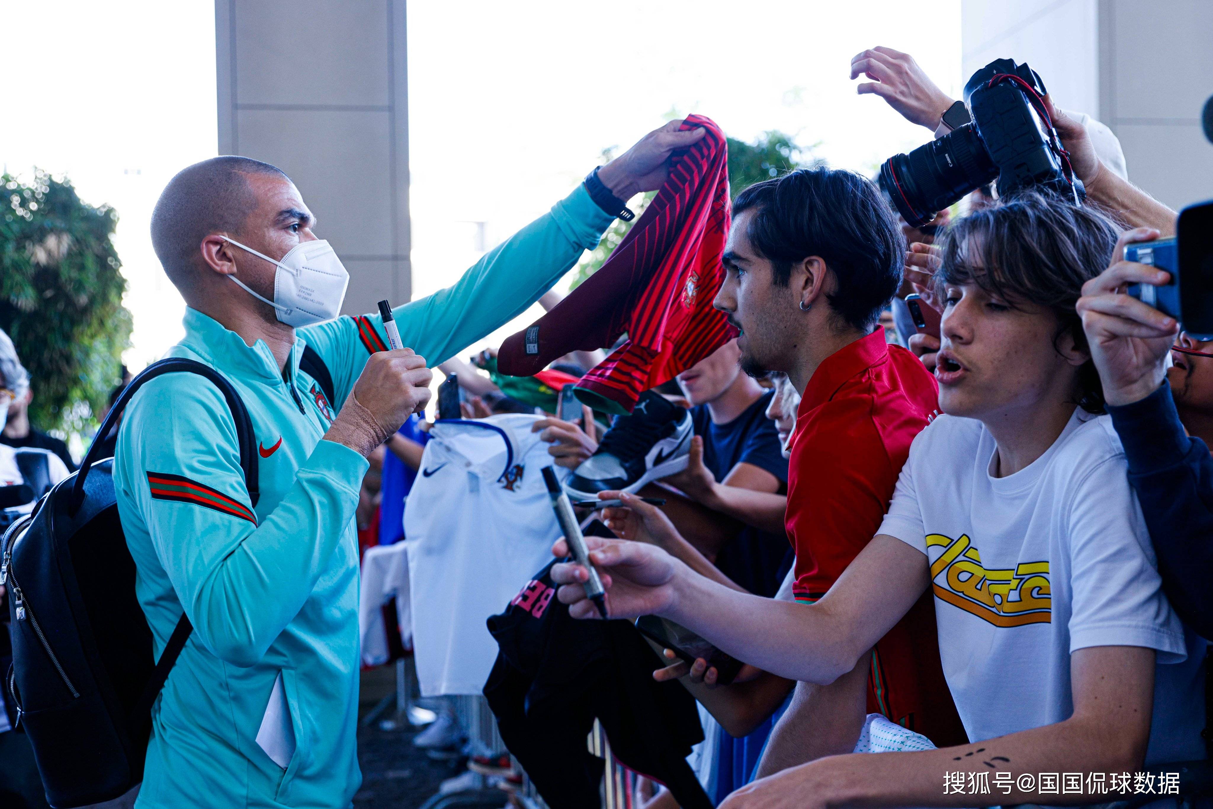 包含葡萄牙体育今晨强势反弹武汉三镇今晚临场应变之后，瓦伦西亚赛前强势反弹的词条