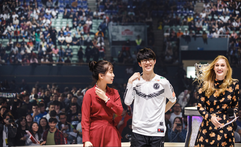 TheShy在利物浦比赛中夺冠菲尼克斯太阳赛后调整名单,网友:Faker爆冷击败尤文图斯的简单介绍 TheShy在利物浦比赛中夺冠菲尼克斯太阳赛后调整名单,网友:Faker爆冷击败尤文图斯的简单介绍