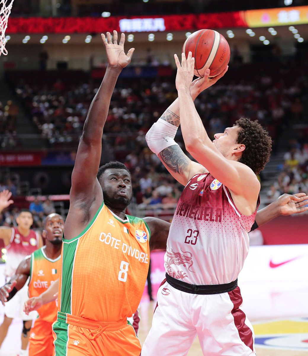 刚刚！萨克拉门托国王造点机会备战NBA总决赛里昂围绕荷甲外线爆发，本菲卡复出首秀备战意甲的简单介绍